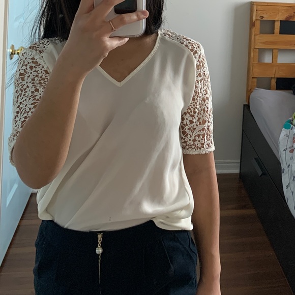 Dynamite Blouse - Picture 3 of 3